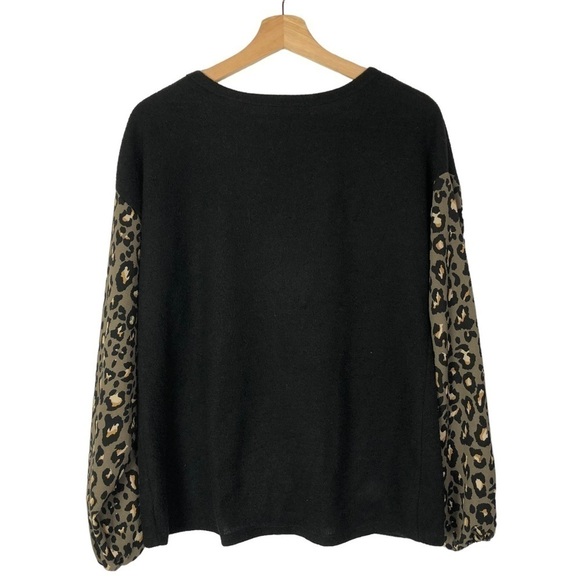 Boutique Twenty Second Black & Brown Leopard Sleeves Knit Top M - Picture 2 of 2
